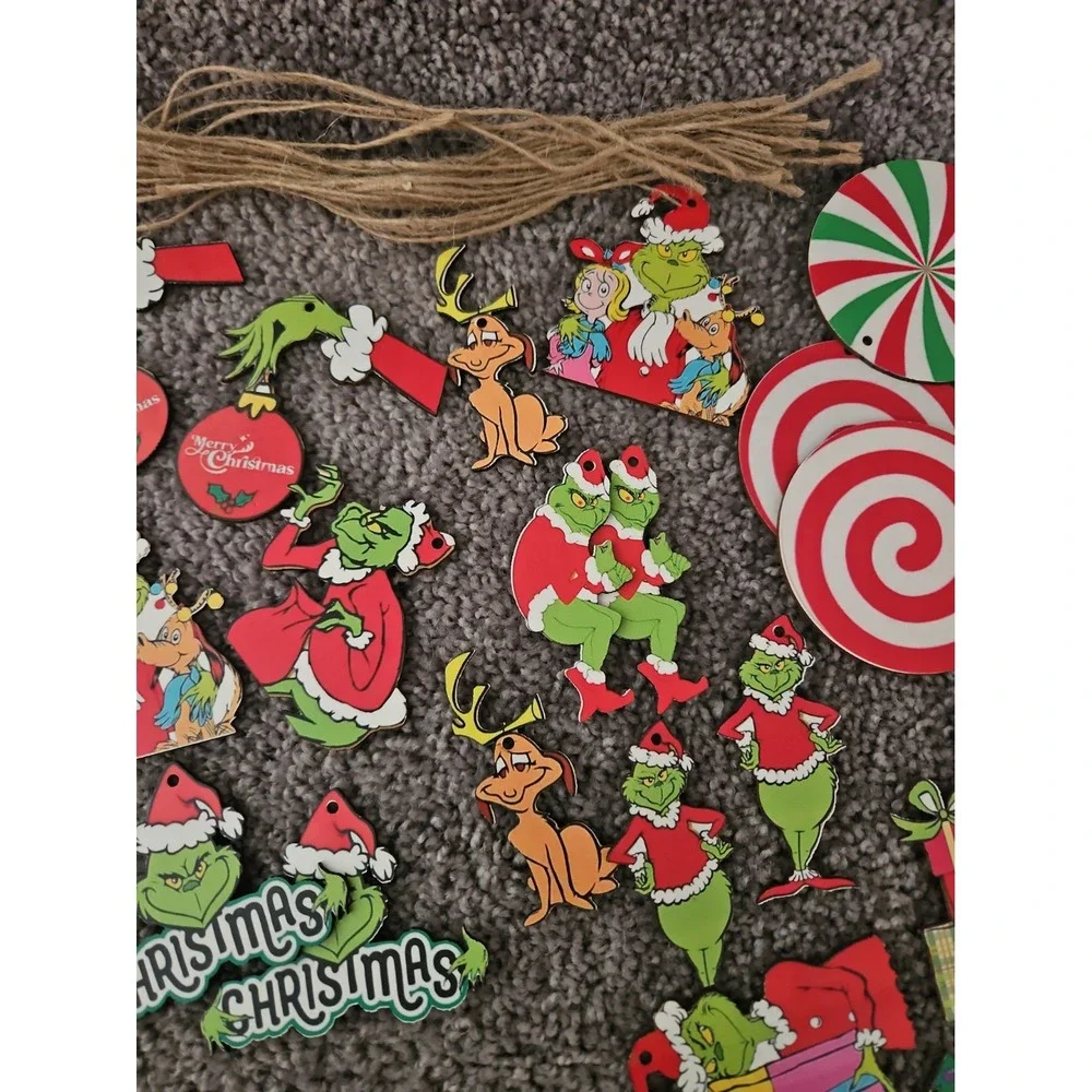 Set If 24 Grinch Wooden Christmas Tree Ornaments